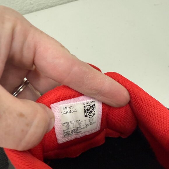 Saucony Unleash SD 2 Throw Track & Field Black Red Shoes S29035-2 Mens size 10 - Picture 5 of 8